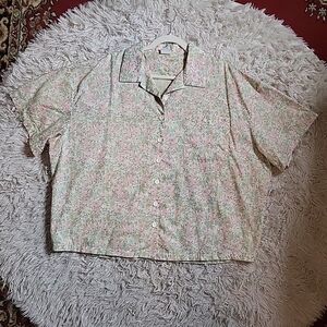 Vintage Pastel Floral M.92 Short Sleeve Button Up Boxy Casual Shirt Spring Retro